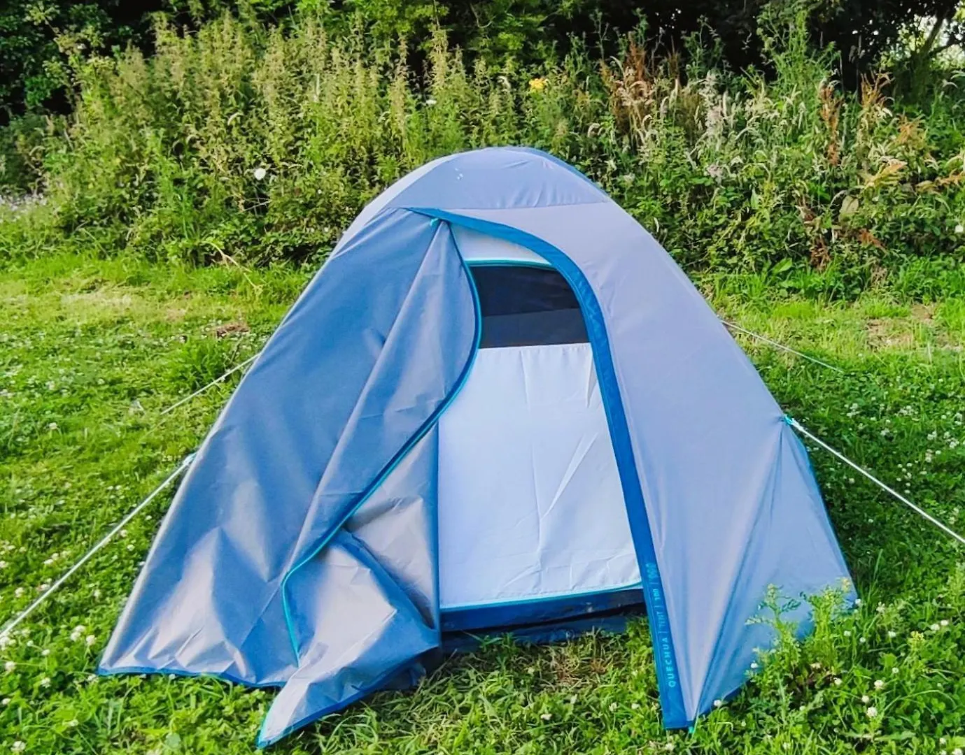 キャンプ場 Camping Vieilles Charrues Petit-Dejeuner Navette Et Priscine Inclus Dans Le Prix Proche Carhaix Motreff