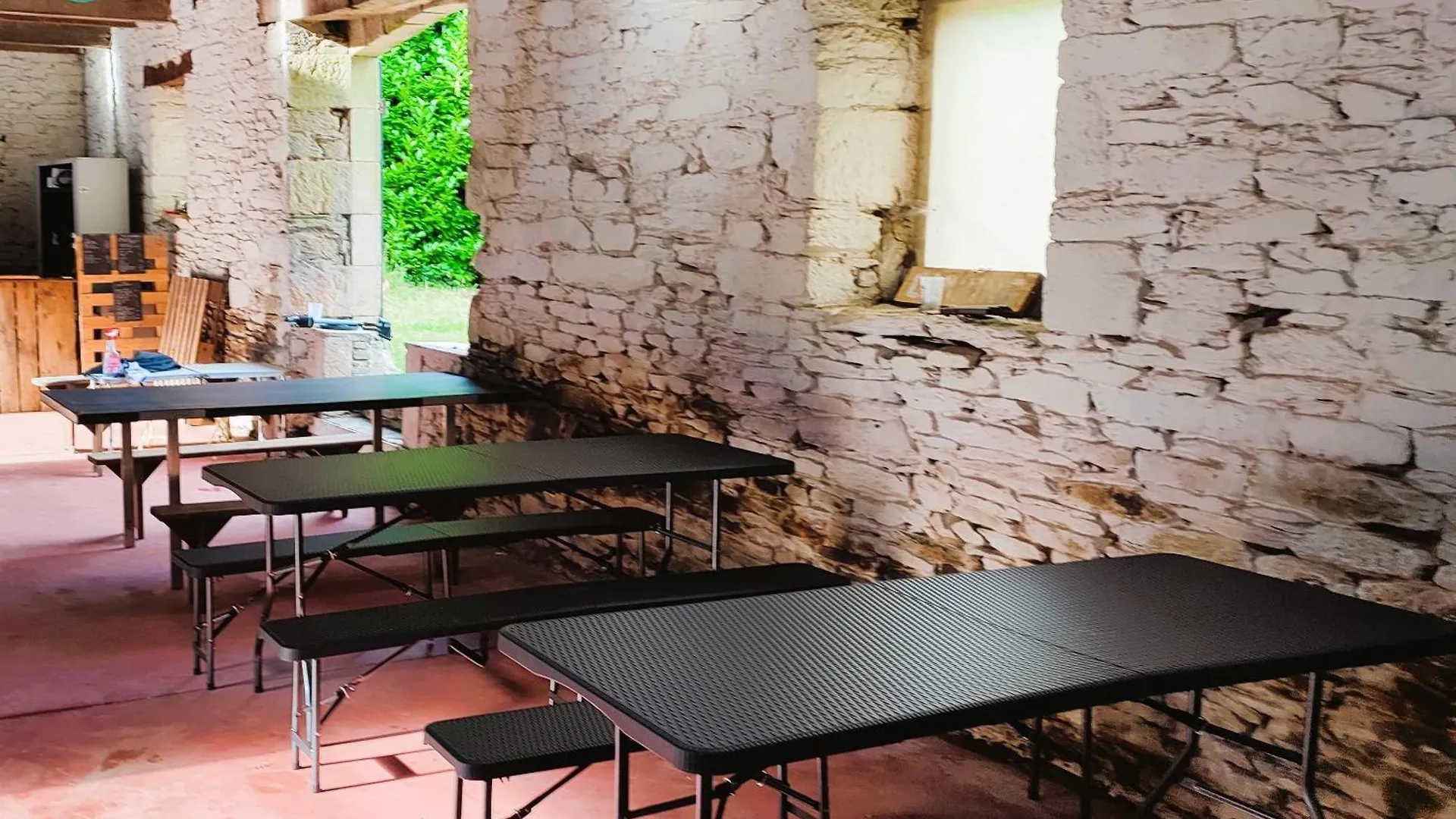 キャンプ場 Camping Vieilles Charrues Petit-Dejeuner Navette Et Priscine Inclus Dans Le Prix Proche Carhaix Motreff フランス